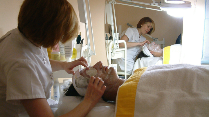 Как защититься от рака кожи? Дерматовенеролог дал полезные советы