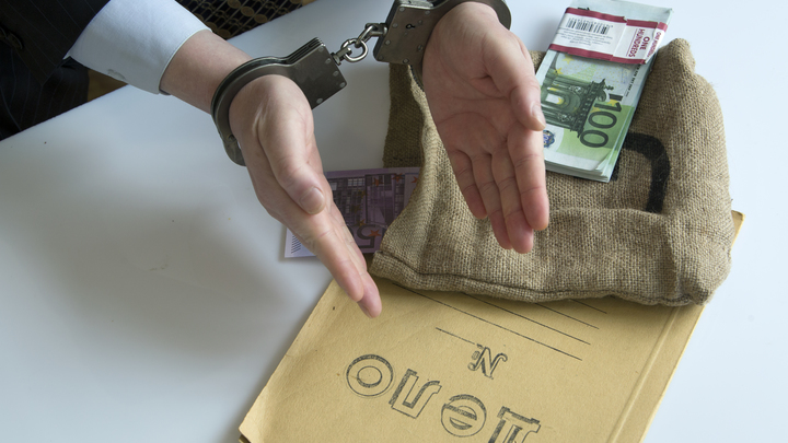 Генпрокурор Белоруссии раскрыл детали коррупционного скандала в Минобразования