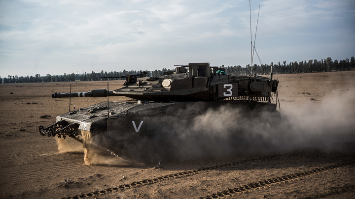 У границы с Ливаном танки Израиля открыли огонь