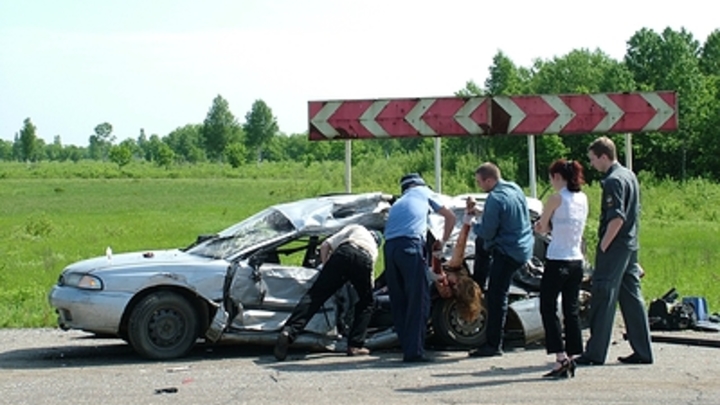 Между Смоленкой и Забайкальским перевернулся Toyota Avenir. Есть жертвы