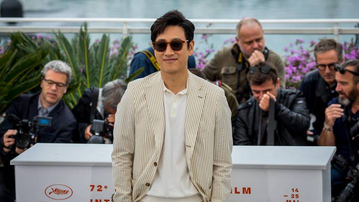 После скандала с наркотиками и борделями в Сеуле нашли мёртвым актёра Ли Сон Гюна