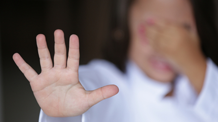 В Петербурге воспитателя заподозрили в изнасиловании 14-летней девочки