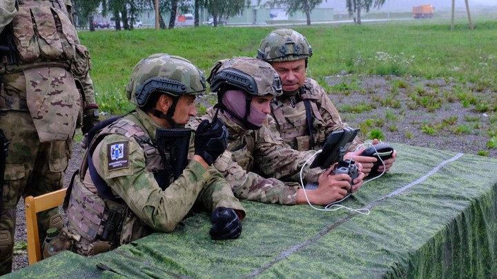 Контракты на службу в новосибирских подразделениях заключили более 200 жителей региона