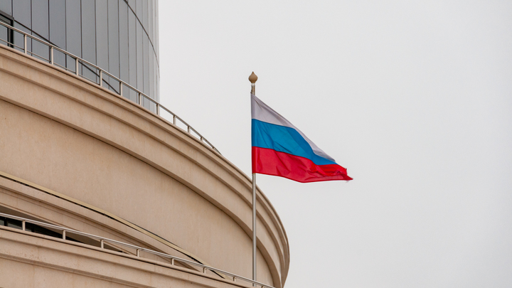 Осмотрщик вагонов стал депутатом гордумы Перми, получив мандат сбежавшего из России Медведева