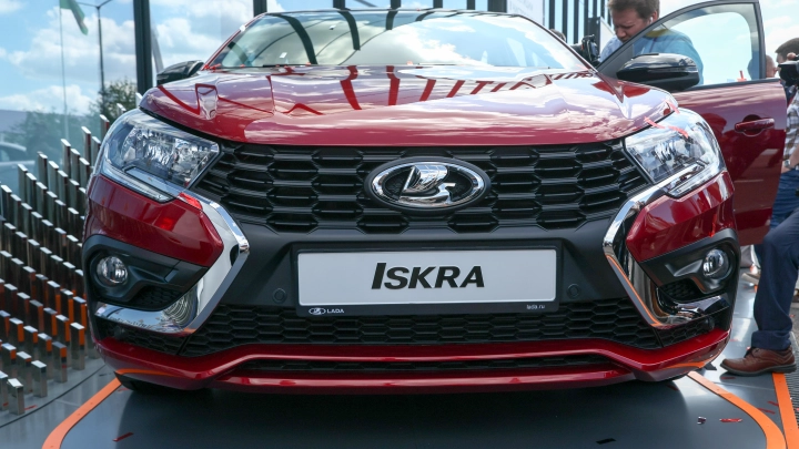 Avtograd News: АвтоВАЗ начал производство новых универсалов Lada Iskra