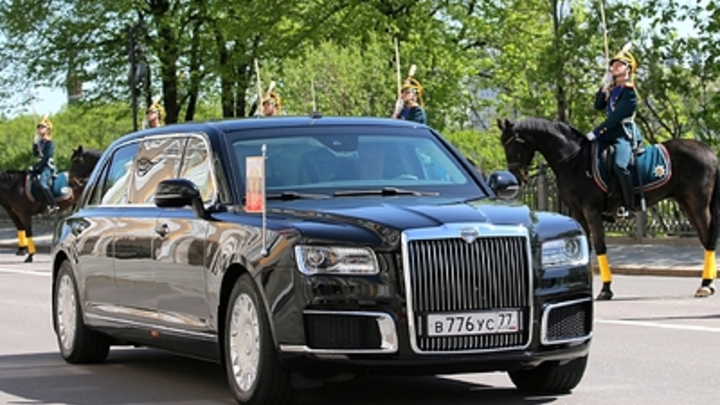 Названы сроки полной комплектации «Кортежем» автопарка президента России