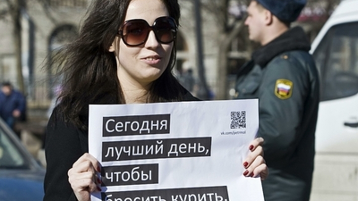 Счет нарушителям антитабачного закона в России идет на тысячи, штрафам - на десятки миллионов