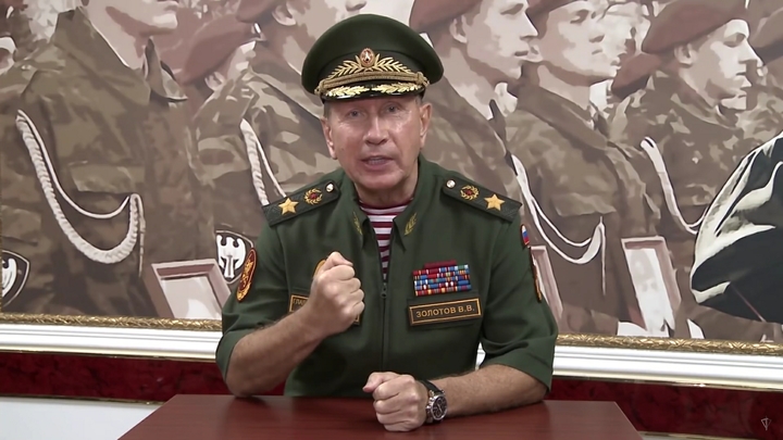 «Возвышать моську до своего уровня»: Зачем Золотов решился вызвать Навального на дуэль