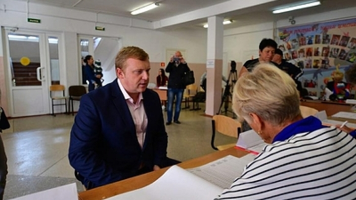 Ищенко через суд требует признать его «избранным губернатором» Приморья