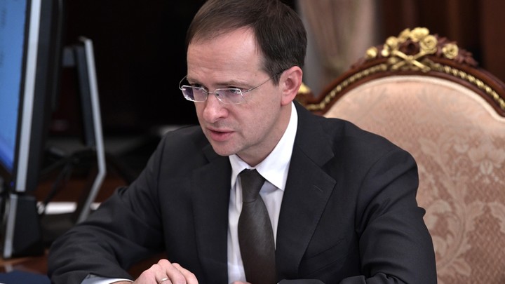 Мединский исправил собственную фразу о живом Летове: «Цитаты надо давать полностью»