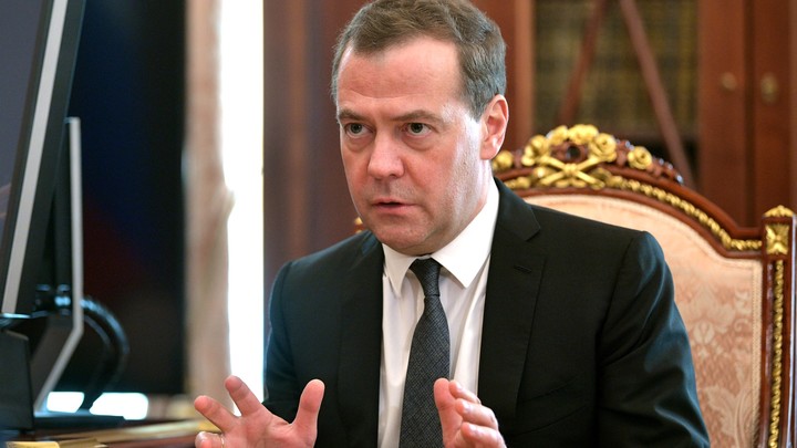 Медведев заменил своего начальника службы протокола