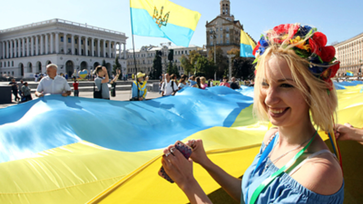 Актер Пашинин в вышиванке со свастикой усомнился в украинцах: «Многие нации уходили в забытье»