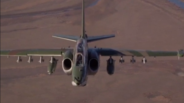 Минобороны показало уникальную посадку самолета Су-34 по приборам