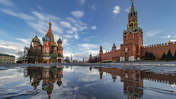 Чистка элит по Хазину: Обстоятельства заставляют Путина эту группу ликвидировать