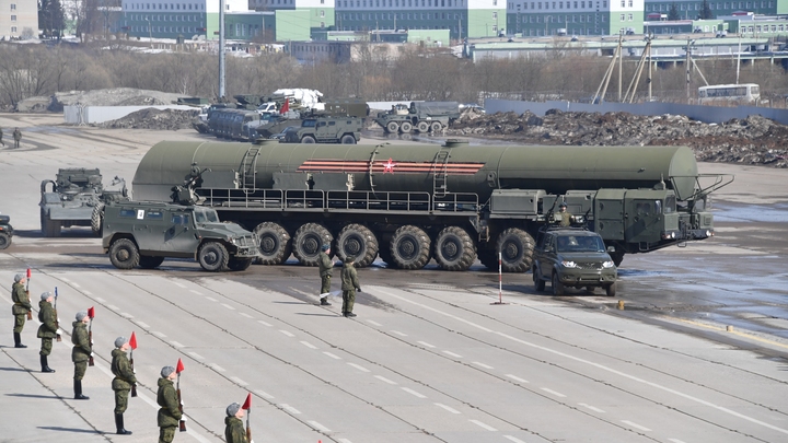 Россия переобула в отечественные шасси установки Тополь и больше не зависит от белорусского производства