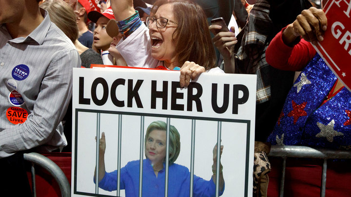 США накануне выборов: Клинтон дискредитирована и выбилась из сил, Трамп - наступает