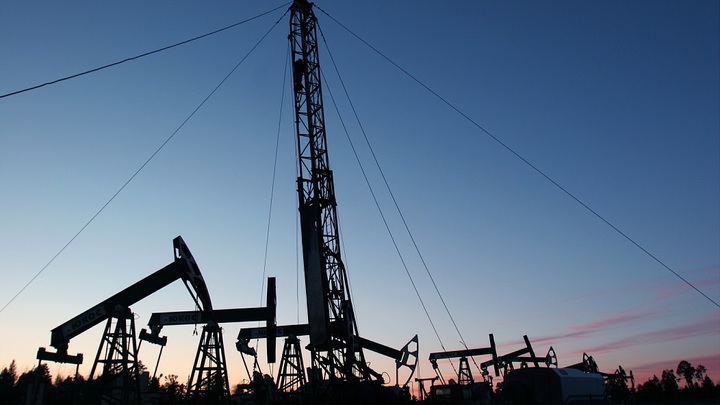 Батька пролоббировал: В Сети оценили запрет экспорта российской нефти на Украину