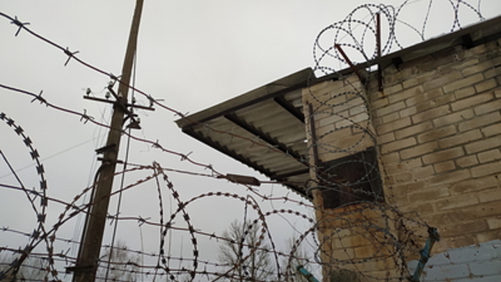 В Ростовской области освободившегося мужчину задержали на выходе из колонии за воровские понятия