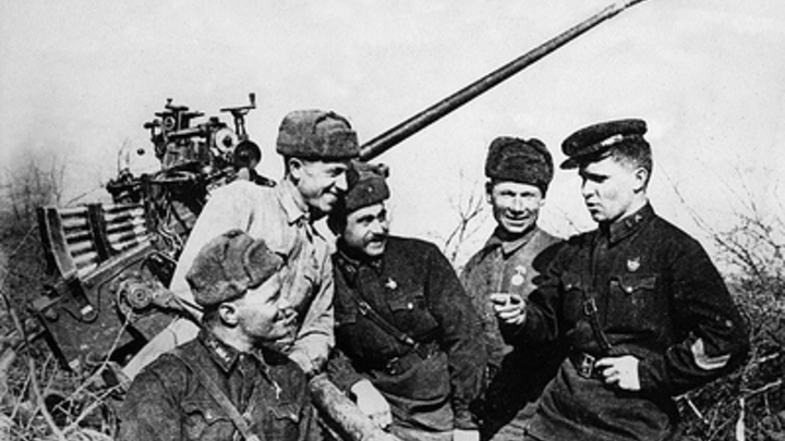 В Русской Православной Церкви раскритиковали попытку возрождения культа Сталина: Победа - это заслуга всего народа