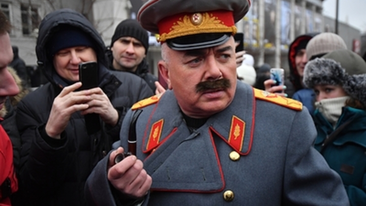 Дилетанты и троглодиты: Глава Левада-центра разом оскорбил недовольных опросом о Сталине