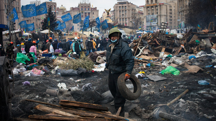 "Мы тоже думали, что перебесятся": Украинец посоветовал России не допустить ошибку Майдана