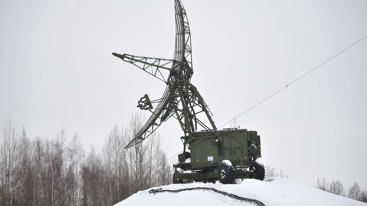 В отдаленных районах и зонах бедствия: У российских военных появится новая надежная связь - источник