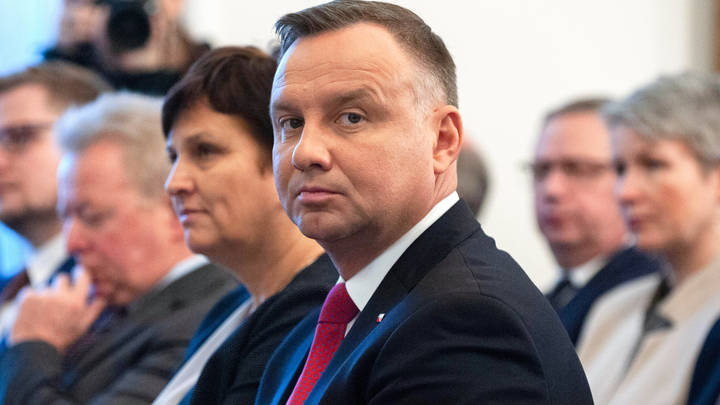 Боялся, что отметелят?: В Сети высмеяли радость Дуды от отказа поехать в Израиль