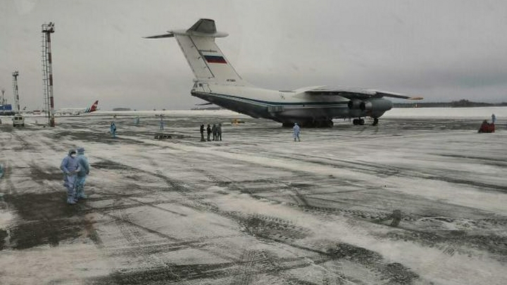 Безгранично их свинство: Эвакуация российских граждан из Китая вызвала вой либероты