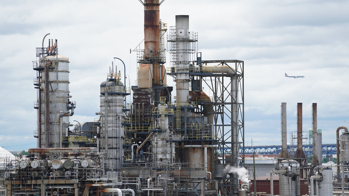 Минск пошёл на уступки: Белоруссия планирует покупать у России нефть по мировым ценам