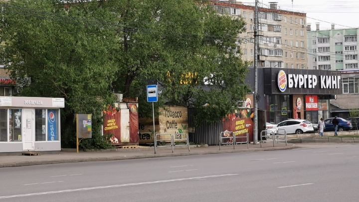 В Челябинске отчитались о сносе ларьков, которые на самом деле сдвинуты в сторону