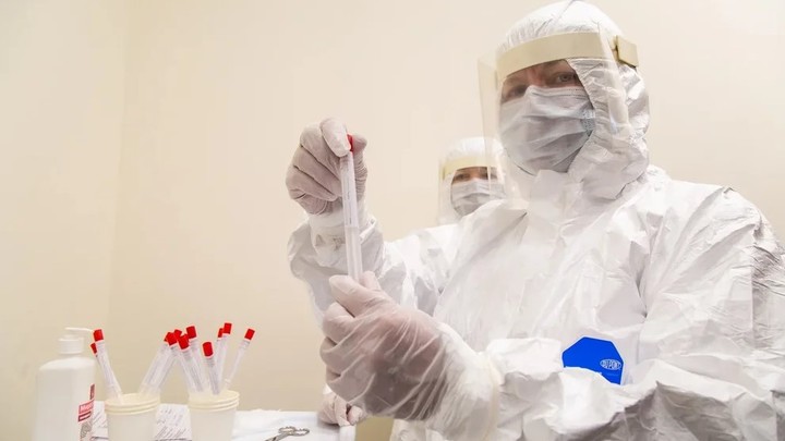 В Челябинске за сутки коронавирусом заболели 70 человек