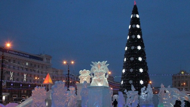 Челябинцев просят проголосовать за концепцию ледового городка.
