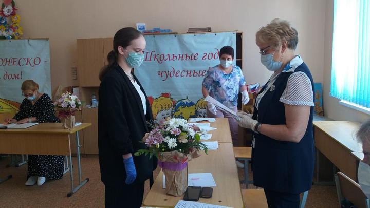 Выпускники курганских школ рассказали, был ли стресс в новых условиях сдачи ЕГЭ