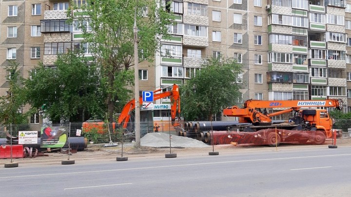 На Северо-Западе Челябинска гнилые трубы теплосетей меняют на новые