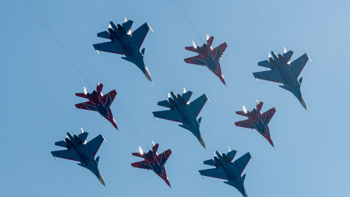 Военные прокомментировали полет истребителей над Новосибирском