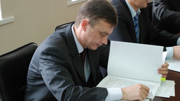 В Таганроге суд приговорил к трём годам колонии действующего депутата гордумы
