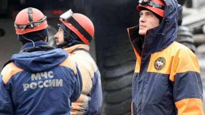 Спасатели вытащили новосибирца из мусоропровода