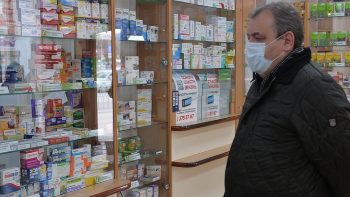 В Новосибирск из Владивостока привезли 6 тысяч упаковок антибиотиков