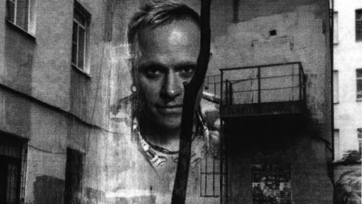 Петербуржцы выступили против уничтожения граффити с лидером The Prodigy Флинтом