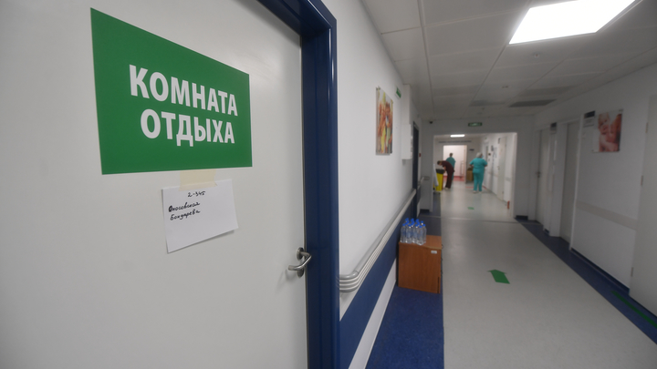 Коронавирус в Новосибирске: Ещё шесть смертей, тысяча доз «Спутник V» и опасные праздники