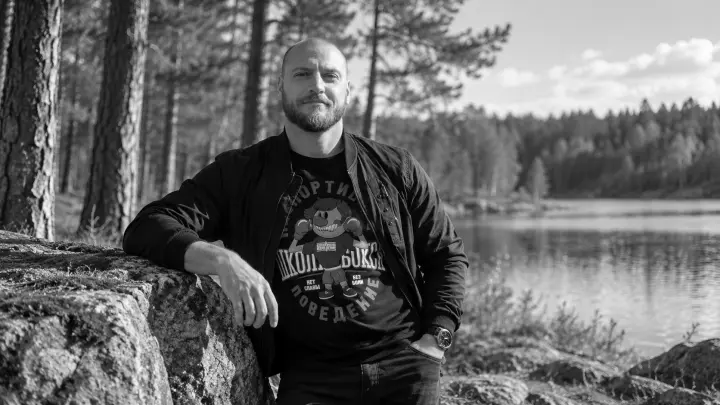 Странности на похоронах Миши Маваши озвучил Дивнич: На лице маска. Узнали только по рукам