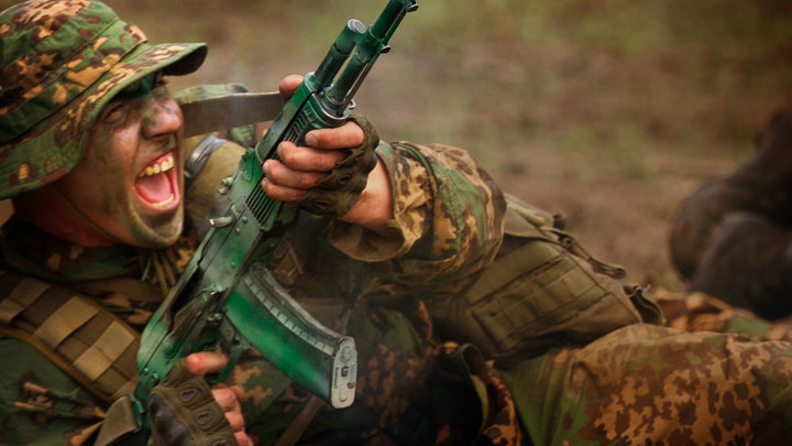 Военные реформы: престижно ли служить в России?