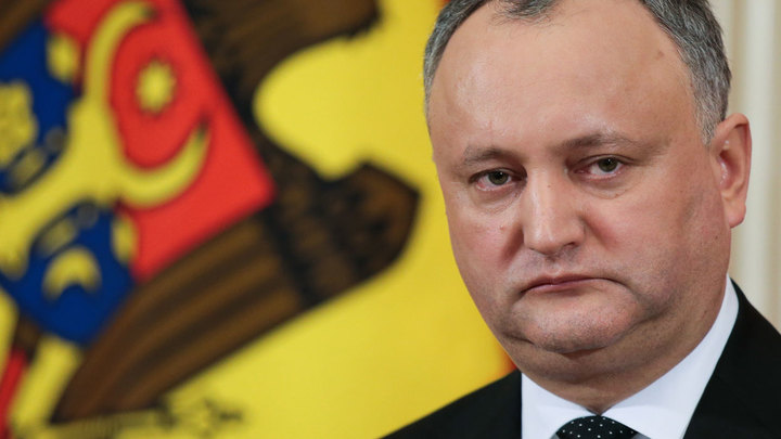 Ставленники глобалистов продолжают строить козни Додону