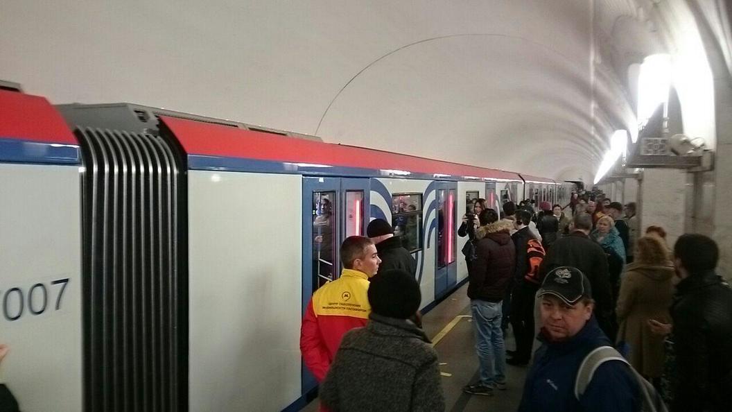 В столичном метро стартует поезд нового поколения Москва - фото В столичном метро стартует поезд нового поколения Москва - фото