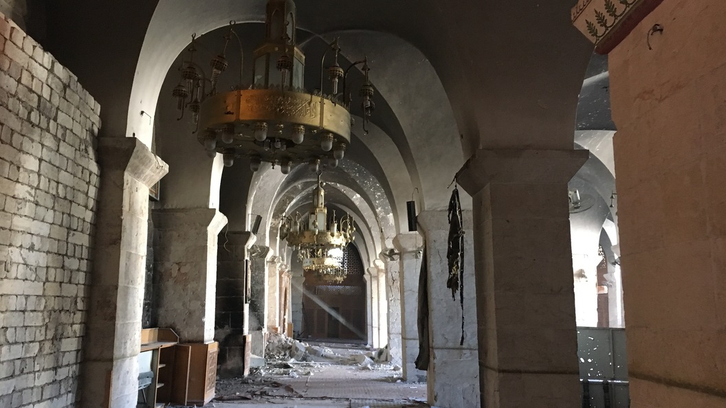 Граждане Алеппо начало восстановления исторического квартала подчеркнули карнавалом