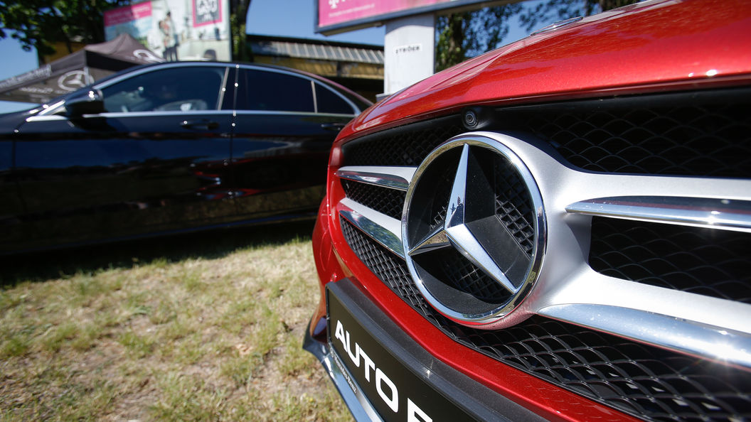 Дизельный скандал привел к отзыву трех миллионов Mercedes-Benz Дизельный скандал привел к отзыву трех миллионов Mercedes-Benz