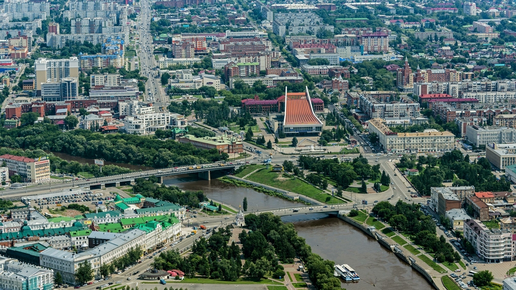 Мэр Омска поспешил в отставку после скандала с миллионными премиями себе и замам Мэр Омска поспешил в отставку после скандала с миллионными премиями себе и замам