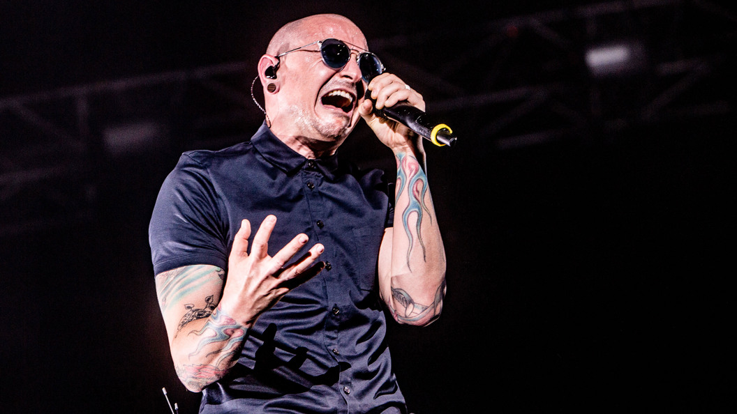 Linkin Park рассказала о демонах, забравших Честера Беннингтона Linkin Park рассказала о демонах, забравших Честера Беннингтона