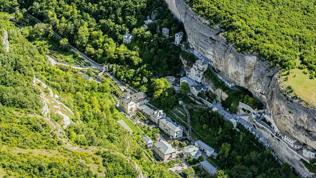 В Крыму запретили ходить в лес из-за угрозы пожаров В Крыму запретили ходить в лес из-за угрозы пожаров