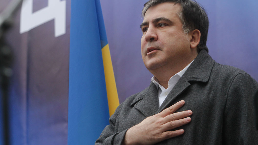 Украина намерена отобрать паспорт у Саакашвили Украина намерена отобрать паспорт у Саакашвили